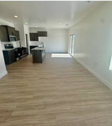 Main picture of 5710 S Weehawken Ln