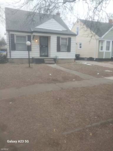 Main picture of 18615 Pembroke Ave