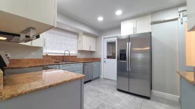 Main picture of 531 Luzon Ave