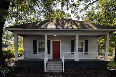 Main picture of 713 Smith St