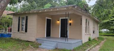 Main picture of 2930 Regent St