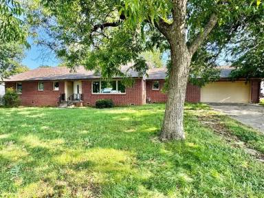 Main picture of 1106 E McLeod Ave