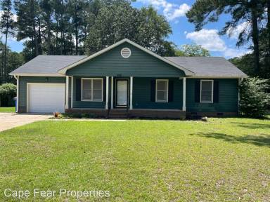 Main picture of 900 Hollydale Ln