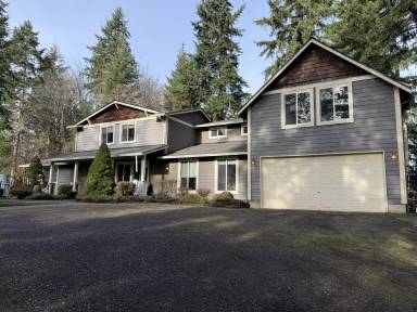 Main picture of 1310 SE Fireweed Rd