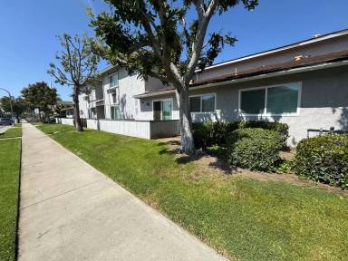 Main picture of 111 S Flower Ave