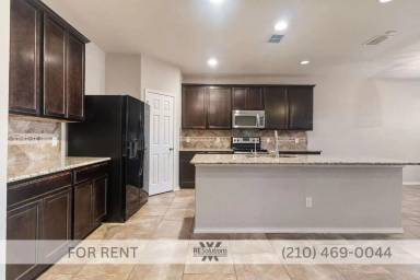 Main picture of 730 Trinity Star