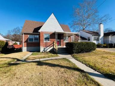 Main picture of 5620 Beechmont Ave