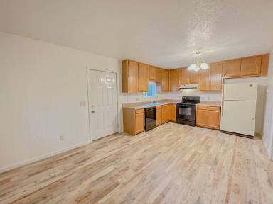 Main picture of 21 Shanna Dr