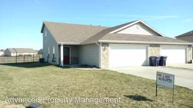 Main picture of 2700 Buttonwood Dr