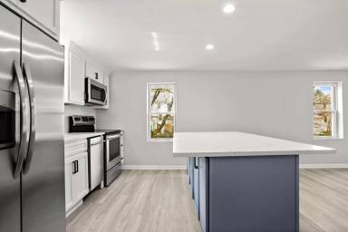 Main picture of 49 Long Hill Ave