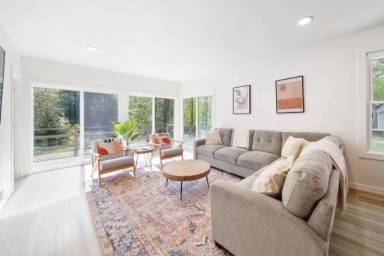 Main picture of 1115 Orchard Grove Dr