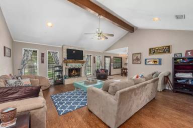 Main picture of 3005 Normand Dr