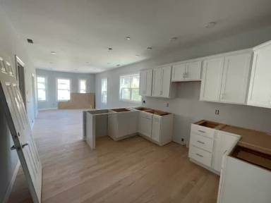 Main picture of 126 Cross St