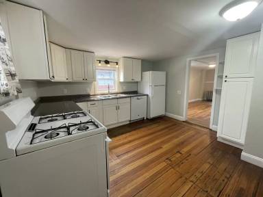 Main picture of 14 Lincoln St