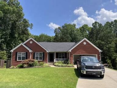 Main picture of 2582 Oak Bluff Dr