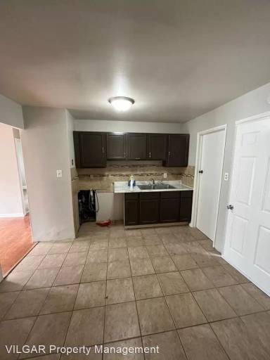 Main picture of 5534 E 10th Ave