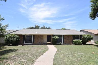 Main picture of 2102 Buckskin Trl