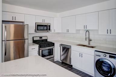 Main picture of 30 S Spring Ave