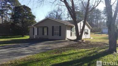 Main picture of 200 Battlefield Rd