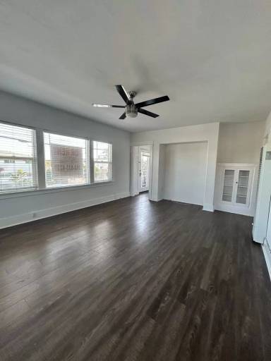 Main picture of 4007 S Pacific Ave