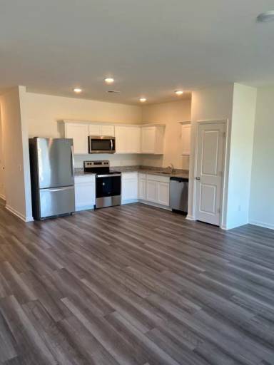 Main picture of 604 Scarlett Maple St