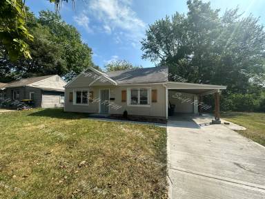Main picture of 8009 Olive St