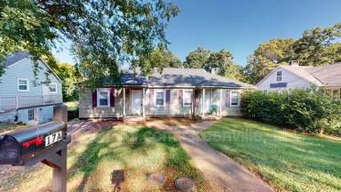 Main picture of 17 Eastlan Dr