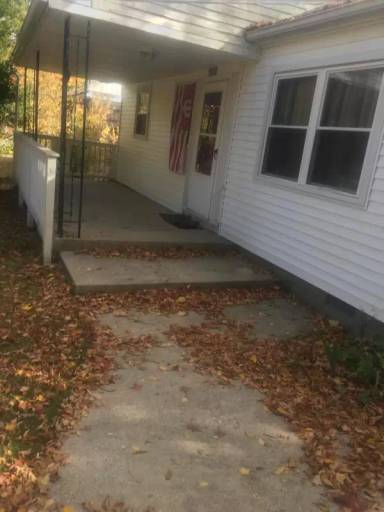 Main picture of 1600 E University St