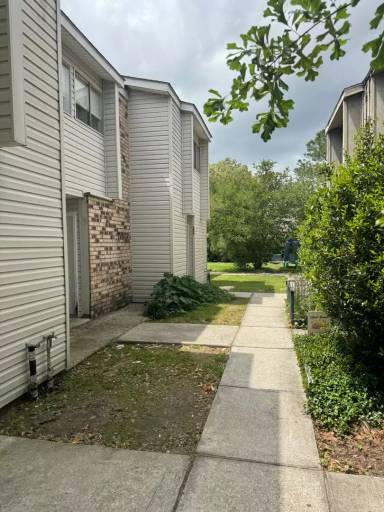 Main picture of 157 Antibes St E