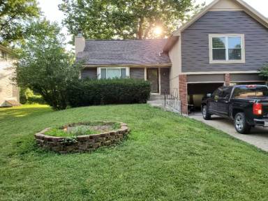 Main picture of 14908 S Bradley Dr