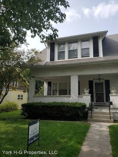 Main picture of 275 W Springettsbury Ave