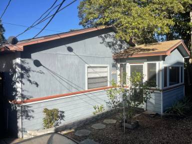 Main picture of 467 9th Ave N