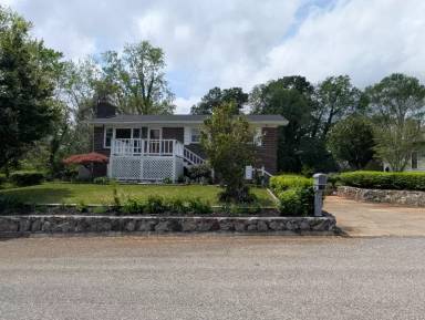 Main picture of 505 N Stanwood Ln