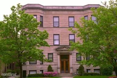 Main picture of 1445 W Belle Plaine Ave