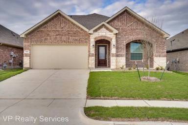 Main picture of 1404 Deerfield Dr