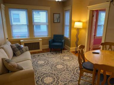 Main picture of 118 Elm St