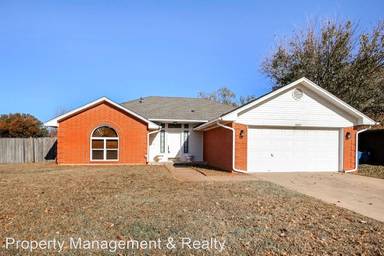 Main picture of 1821 Yosemite Pl