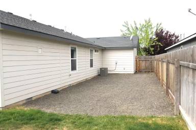 Main picture of 17546 Mountain Springs Ave