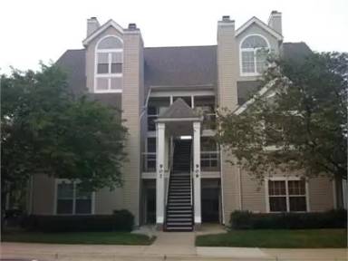 Main picture of 909 Hillside Lake Terrace - 501