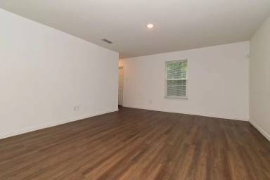 Main picture of 4115 Pickett St