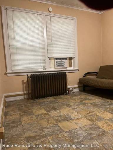Main picture of 112 N Front St