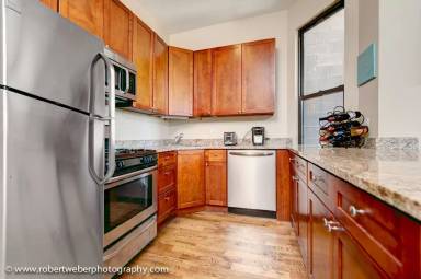 Main picture of 1619 N Ashland Ave