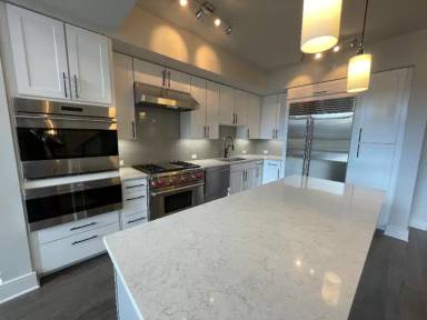 Main picture of 999 Bannock St