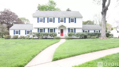 Main picture of 6 Vanderveer Dr
