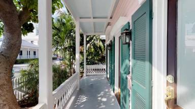 Main picture of 611 William St
