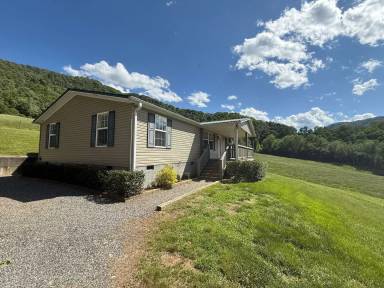 Main picture of 296 Willow Creek Rd