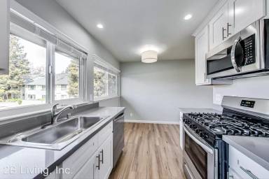 Main picture of 300 Franciscan Ct
