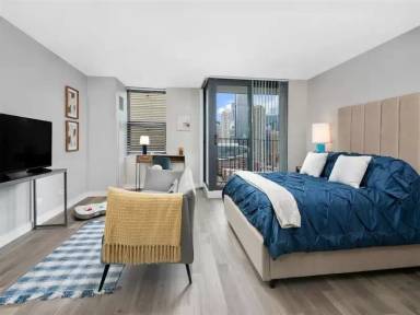 Main picture of 678 N Dearborn St