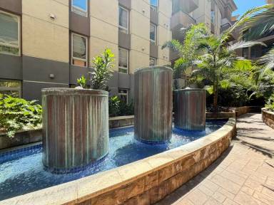 Main picture of Union Square At Broadway Condominiums