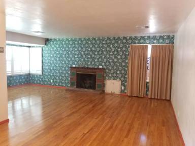 Main picture of 285 W K St
